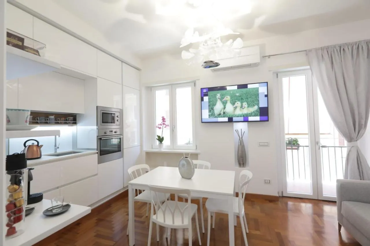 La Roma Di Cecilia Apartment Italy